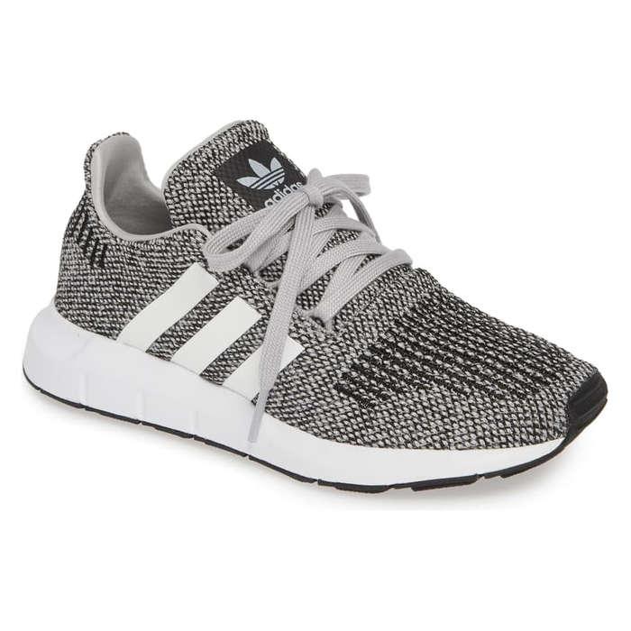 Adias Swift Run J Sneaker