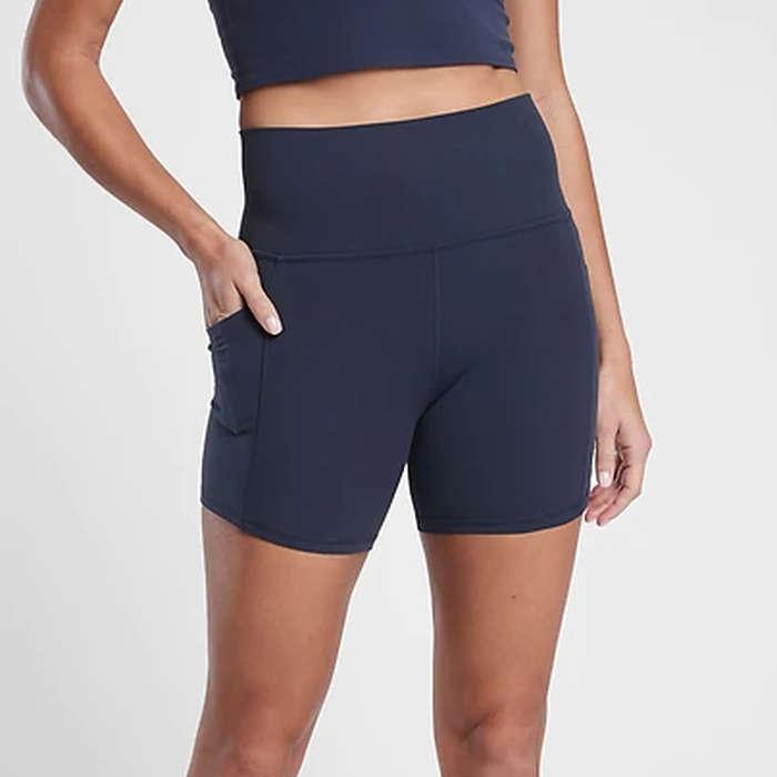 Athleta Salutation Stash Pocket II 5" Short