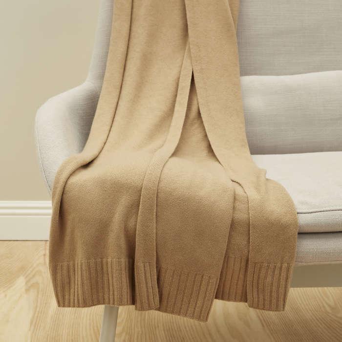 Everlane The Cashmere Throw