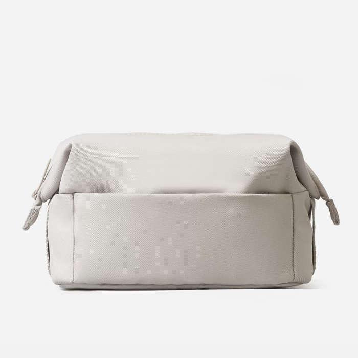 Everlane The ReNew Catch-All Case