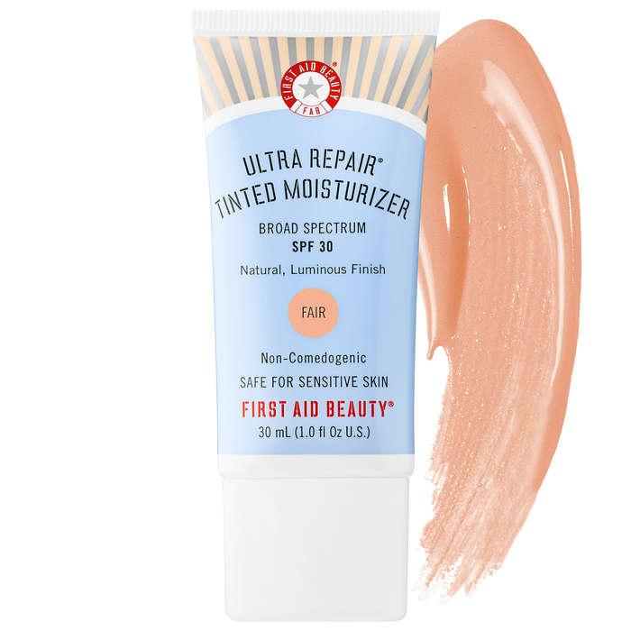 First Aid Beauty Ultra Repair Tinited Moisturizer Broad Spectrum SPF 30