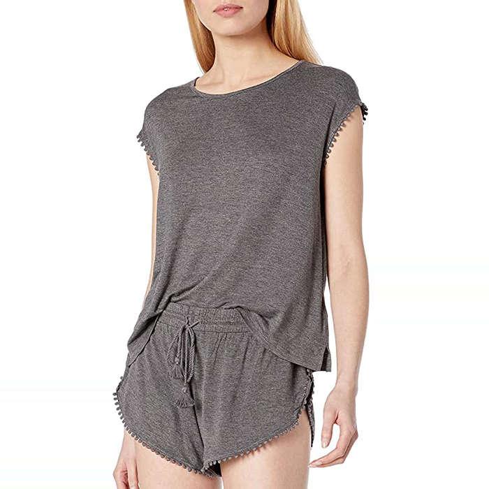 Mae Curved Trim T-Shirt And Short Pajama Set