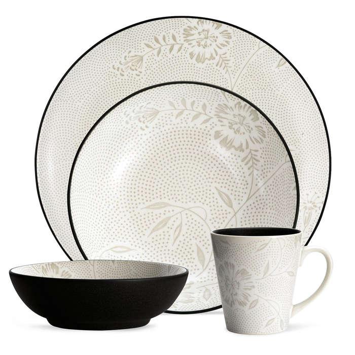 Noritake Colorwave Bloom 4 Piece Place Setting