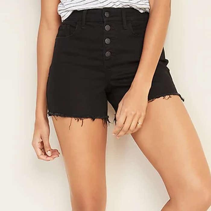 Old Navy High-Waisted Secret-Slim Button-Front Jean Cutoffs In Black Jack