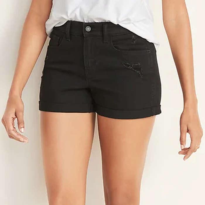 Old Navy Mid-Rise Distressed Boyfriend Jean Shorts In Black Jack