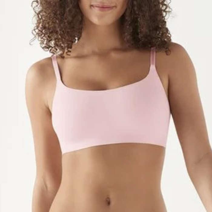 True & Co True Body Scoop Neck Adjustable Strap Bra