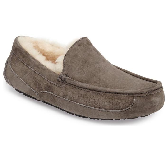 UGG Ascot Suede Slipper